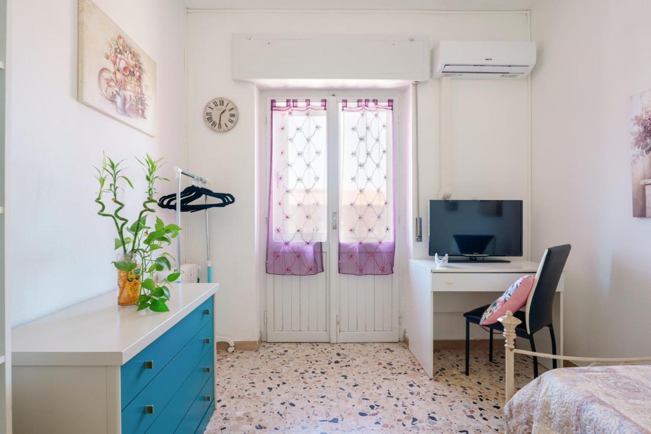 B&B Pothos - Eng Ita - Air Conditioning Wi-Fi Fridge Netflix Local Guide - Aria Condizionata, Frigo, Internet, Guida Locale Каляри Екстериор снимка