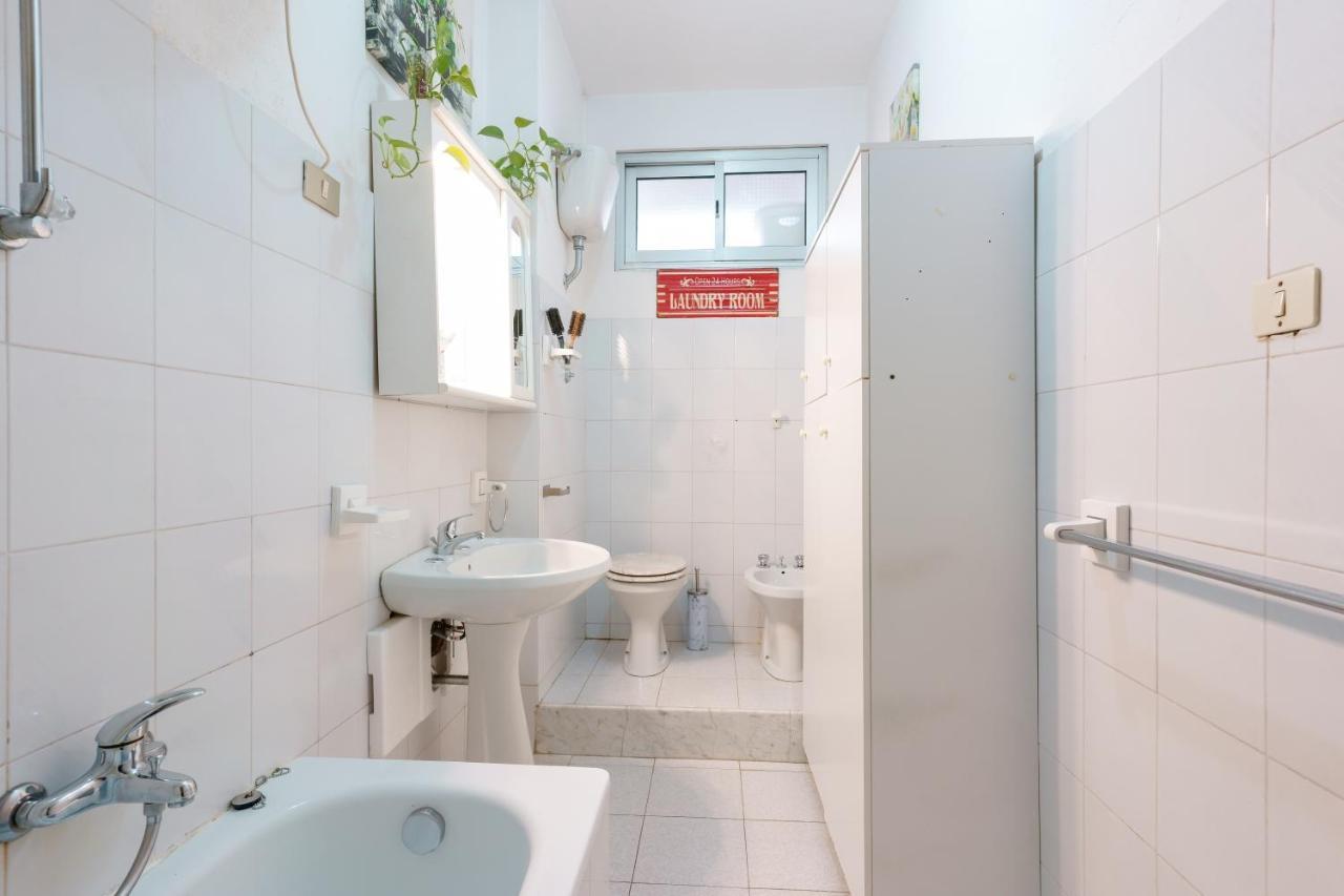B&B Pothos - Eng Ita - Air Conditioning Wi-Fi Fridge Netflix Local Guide - Aria Condizionata, Frigo, Internet, Guida Locale Каляри Екстериор снимка