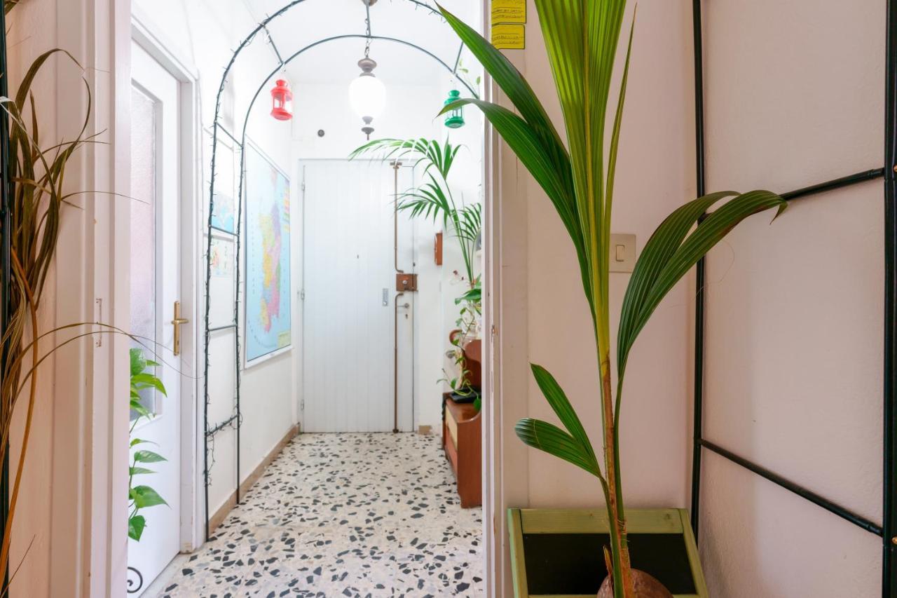 B&B Pothos - Eng Ita - Air Conditioning Wi-Fi Fridge Netflix Local Guide - Aria Condizionata, Frigo, Internet, Guida Locale Каляри Екстериор снимка