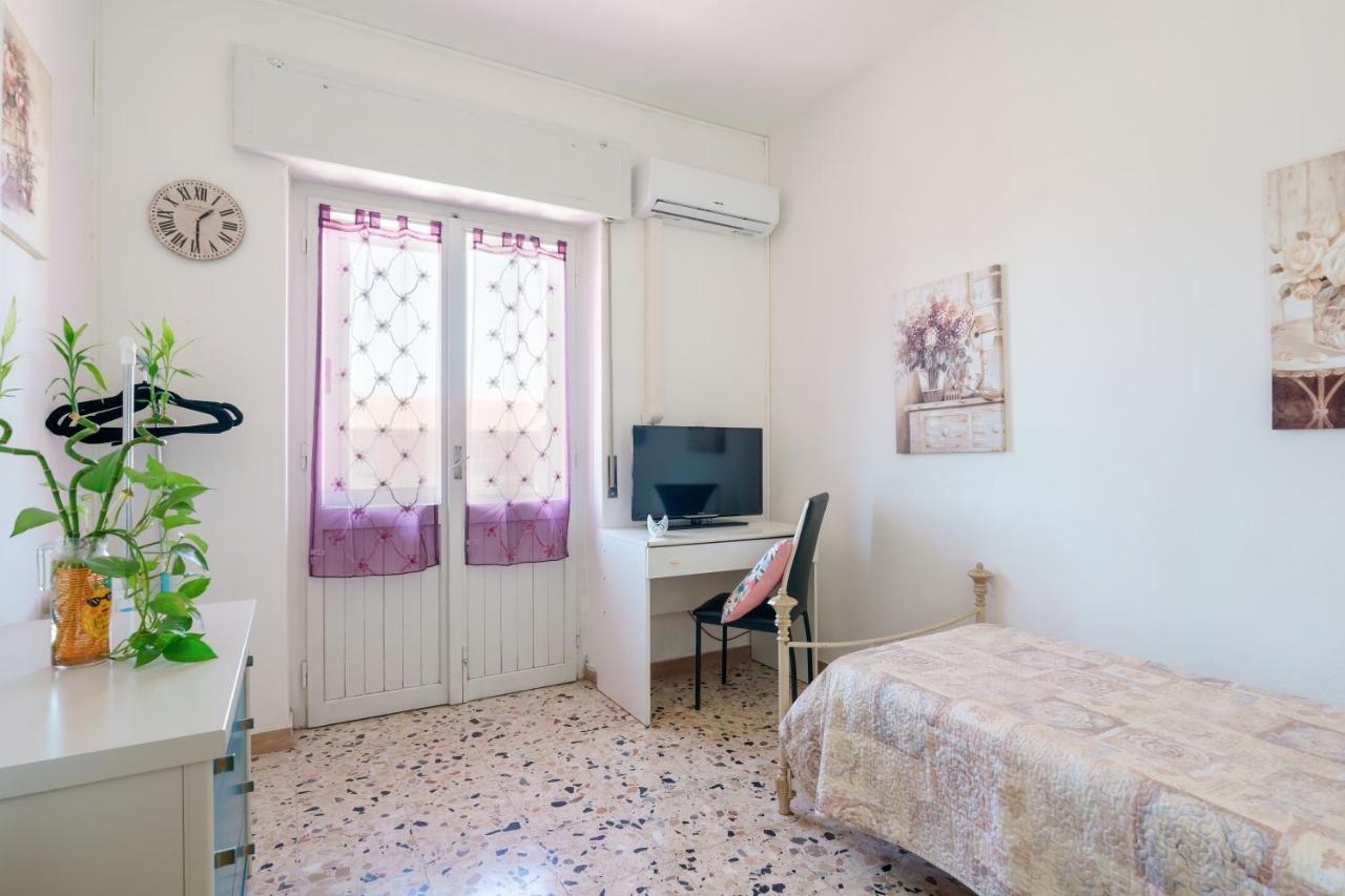 B&B Pothos - Eng Ita - Air Conditioning Wi-Fi Fridge Netflix Local Guide - Aria Condizionata, Frigo, Internet, Guida Locale Каляри Екстериор снимка