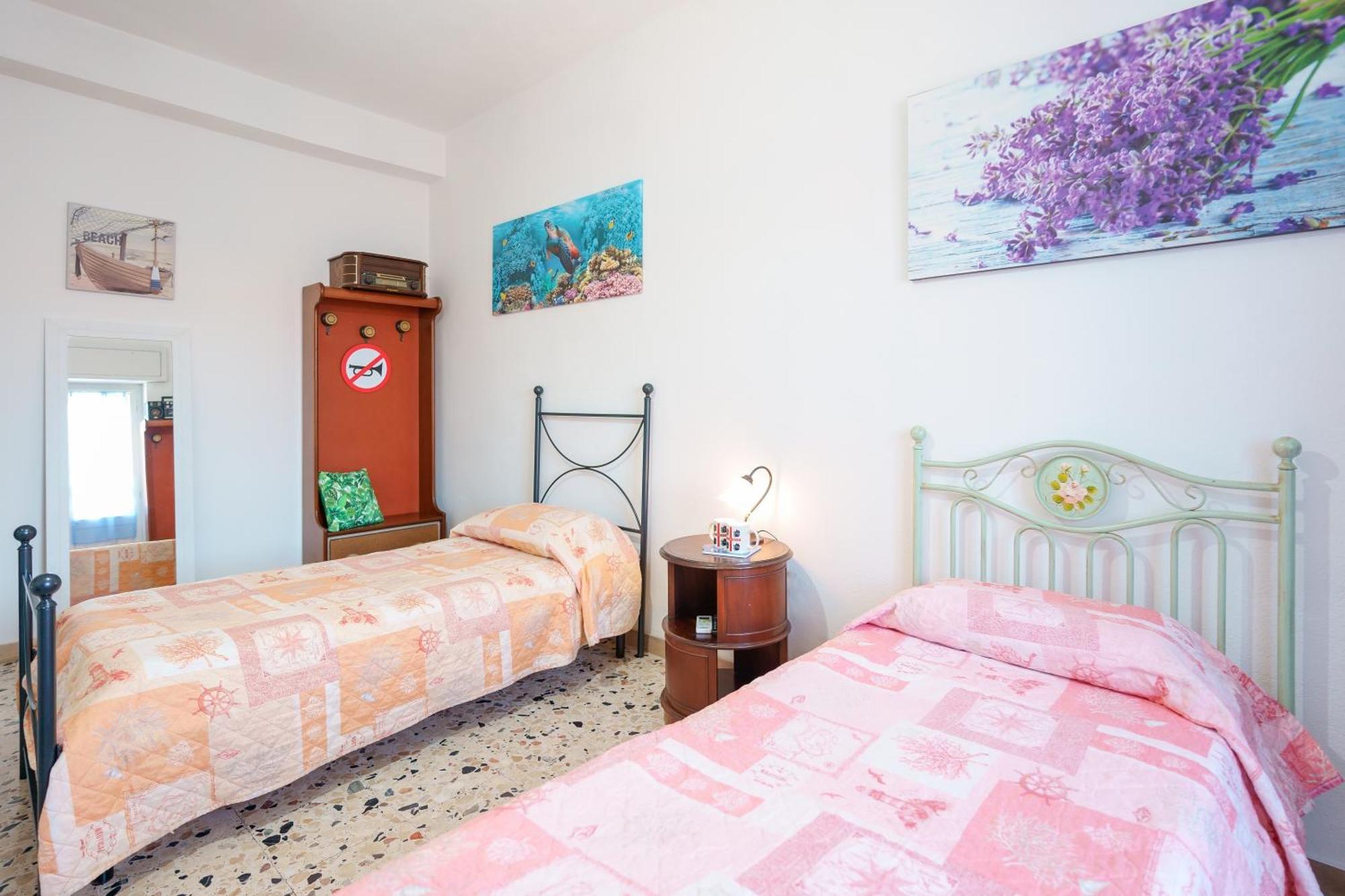 B&B Pothos - Eng Ita - Air Conditioning Wi-Fi Fridge Netflix Local Guide - Aria Condizionata, Frigo, Internet, Guida Locale Каляри Екстериор снимка